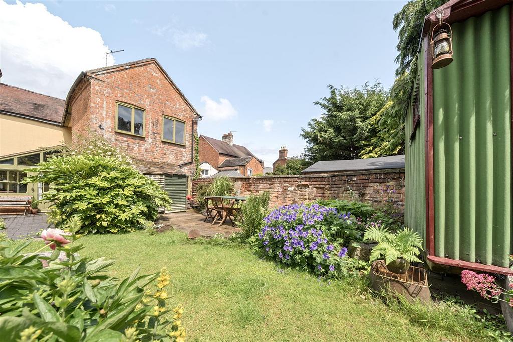 Garden Shed and Rear.jpg
