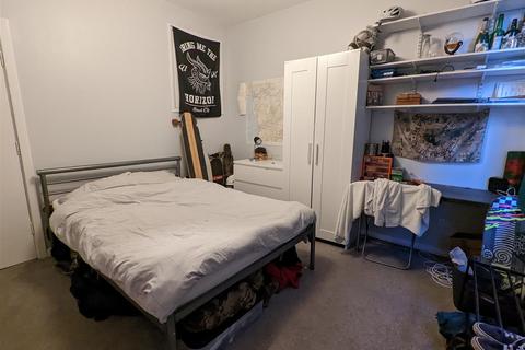 4 bedroom terraced house to rent, *£115pppw excluding bills!!* Cycle Road, Nottingham