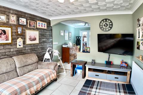 undefined, Shannon Close, Pontllanfraith, NP12