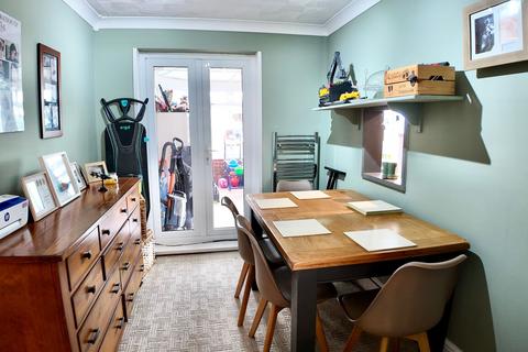 undefined, Shannon Close, Pontllanfraith, NP12