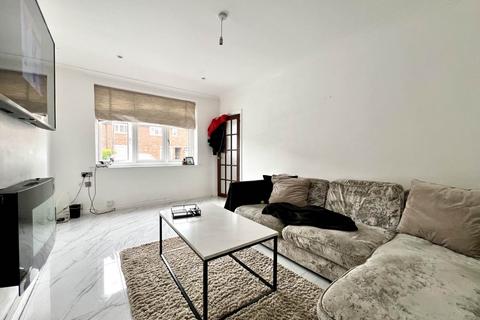 27 Anson Close, Romford, RM7 8HU