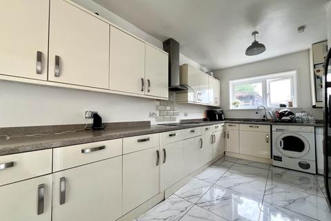 27 Anson Close, Romford, RM7 8HU