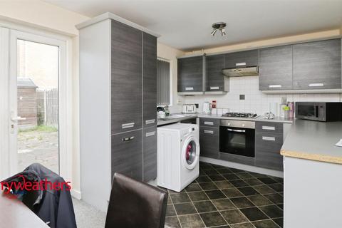 3 bedroom terraced house for sale, West End Lane, New Rossington, Doncaster