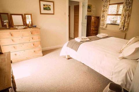 2 bedroom barn conversion to rent, Johnston