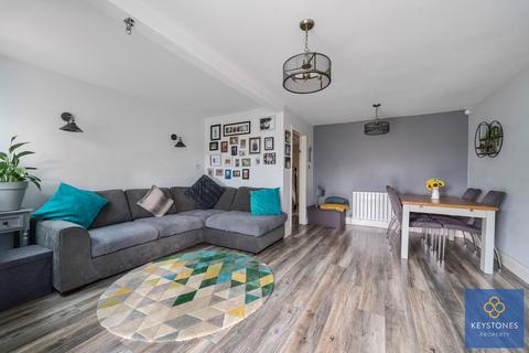9 Downham Close, Romford, RM5 2RD