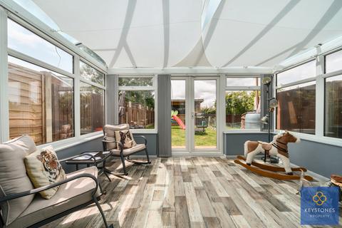 9 Downham Close, Romford, RM5 2RD