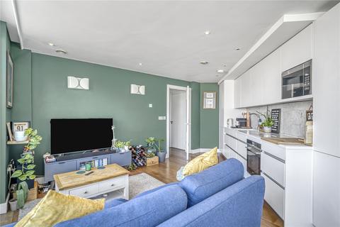 2 bedroom penthouse for sale, Queenstown Road, Battersea, SW8