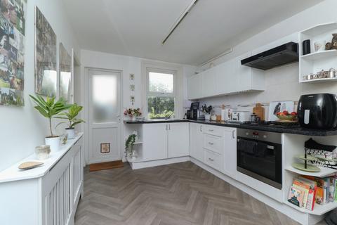 2 bedroom end of terrace house for sale, High Street, St. Lawrence, Ramsgate, Kent, CT11