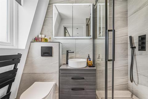 60 Ashlone Road, London, SW15 1LR