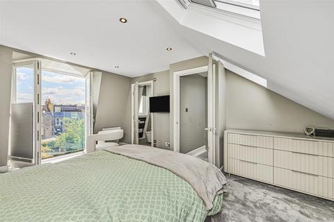 60 Ashlone Road, London, SW15 1LR