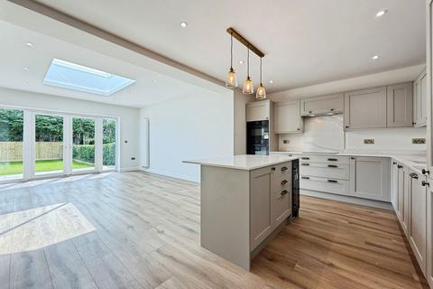 60 Brampton Road, Carlisle, CA3 9AU