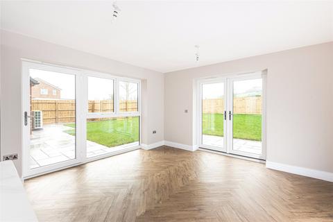 undefined, Raven Crescent, Westcott, Aylesbury, Buckinghamshire, HP18