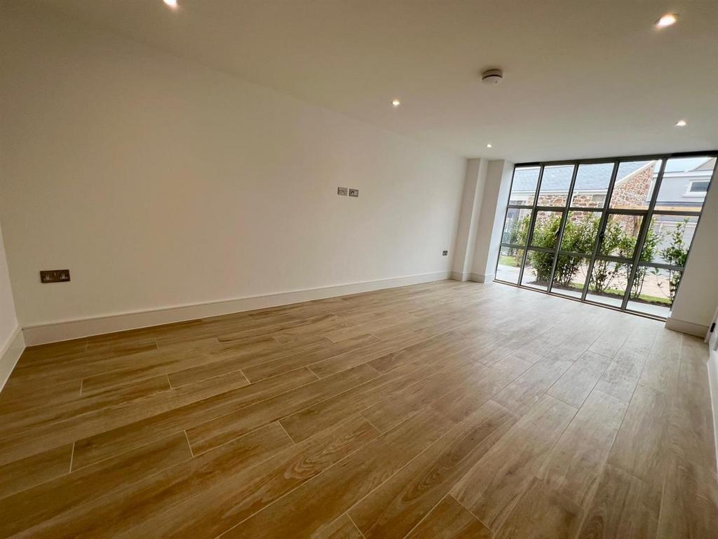 PHOTO-2025-06-09-12-27-10 17.jpg