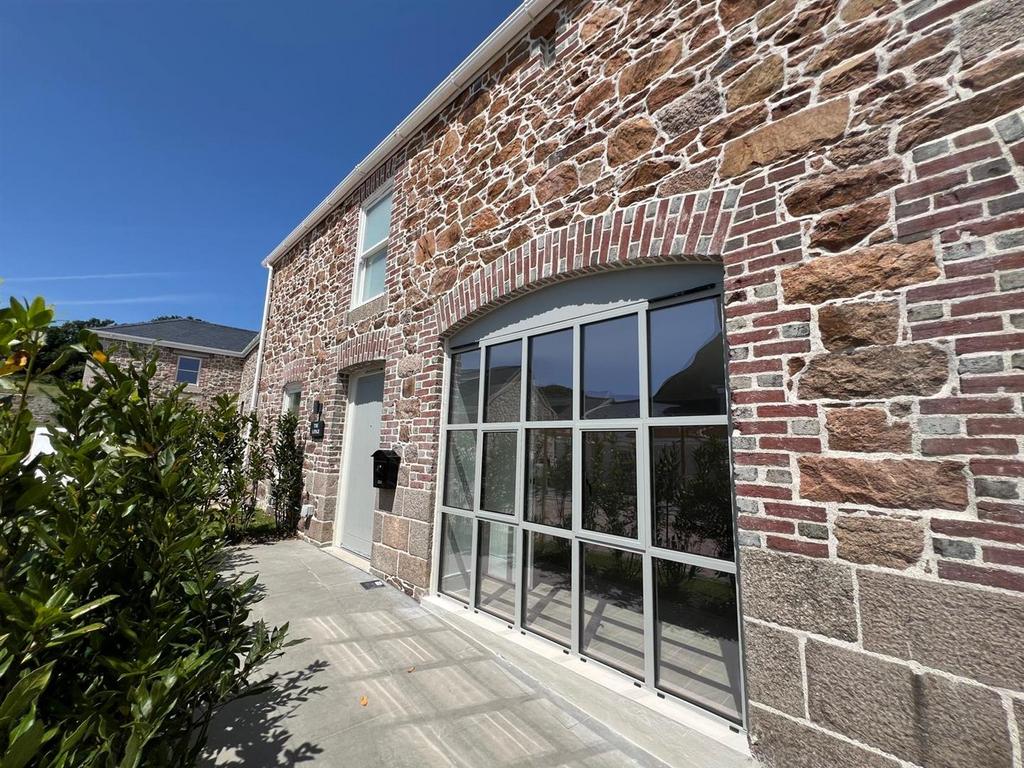 PHOTO-2025-06-11-13-57-56 24.jpg