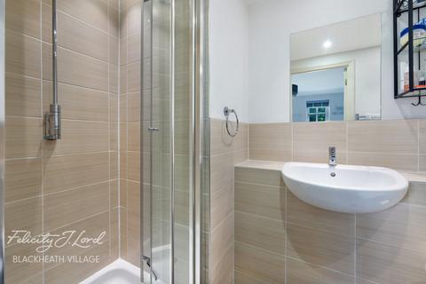 46 Gilbert Close, London, SE18 4PT