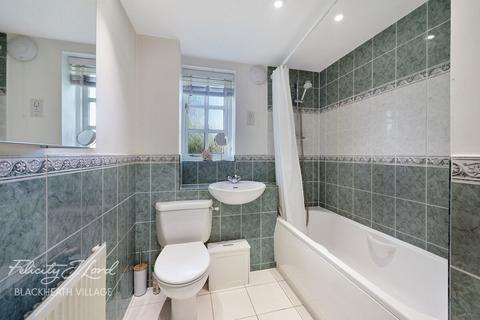 46 Gilbert Close, London, SE18 4PT