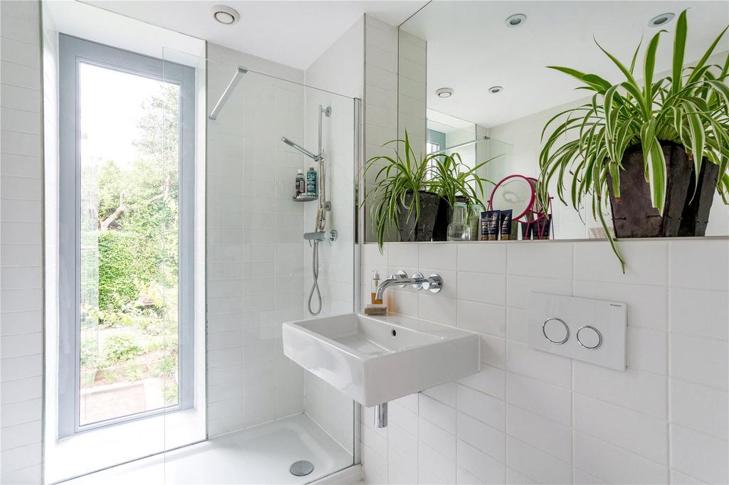 En Suite Shower Room