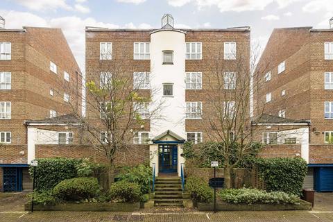 Aland Court, London SE16