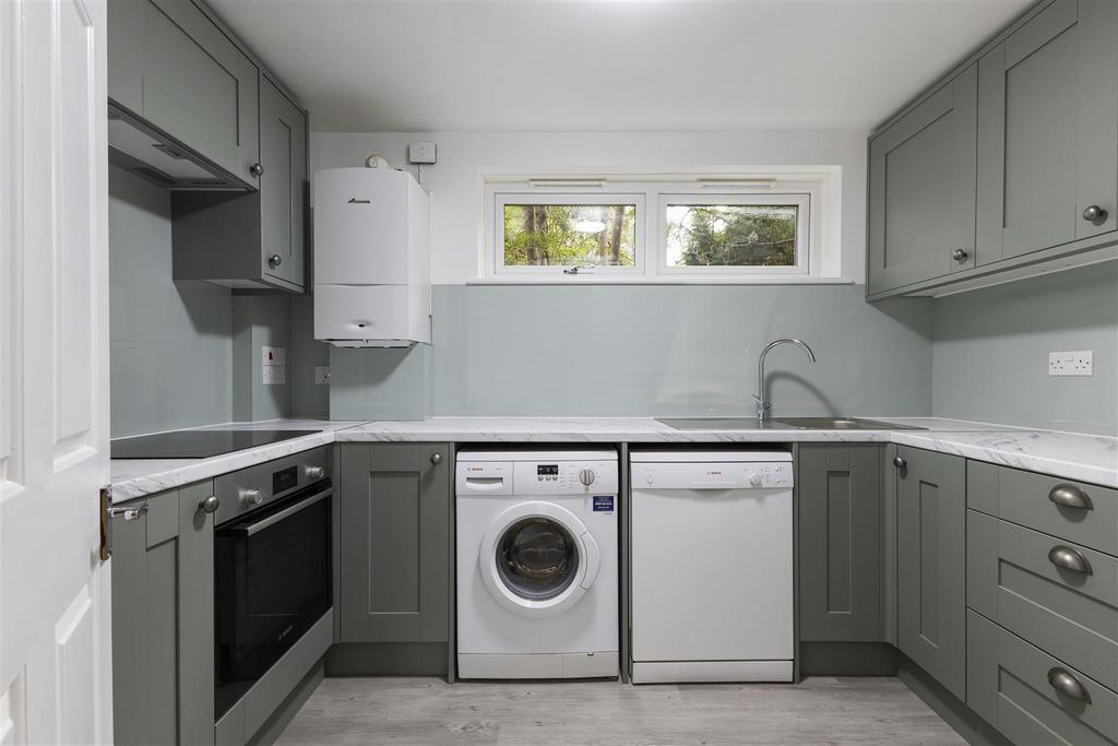 93379 Flat 4 Uxbridge House 37 Uxbridge Road(13).j