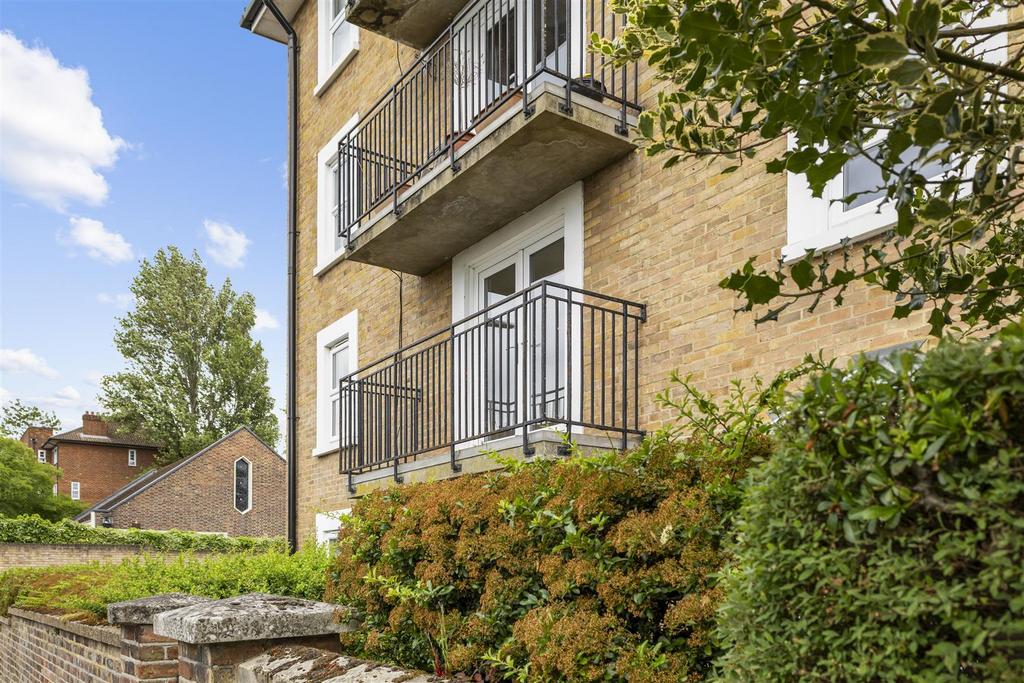 93379 Flat 4 Uxbridge House 37 Uxbridge Road(21).j