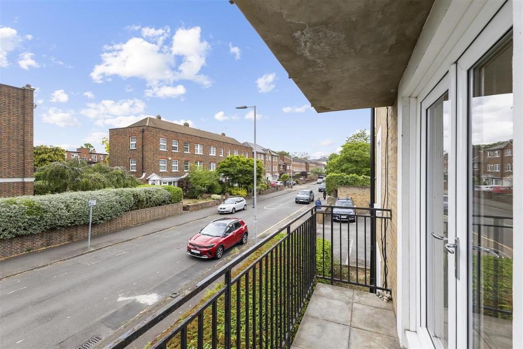 93379 Flat 4 Uxbridge House 37 Uxbridge Road(19).j