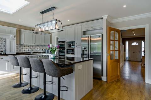 6 bedroom detached house for sale, Mayflower Way, Farnham Common, Buckinghamshire, SL2