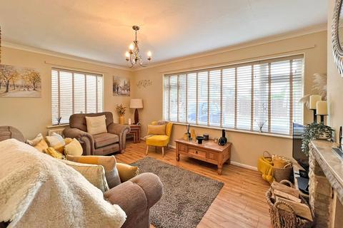 3 bedroom semi-detached house for sale, High Path, Pattingham, WV6