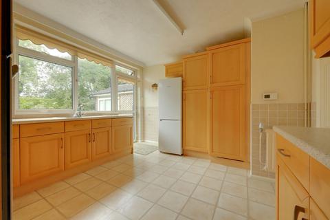 4 bedroom detached bungalow for sale, Franklands Close, Burgess Hill, RH15