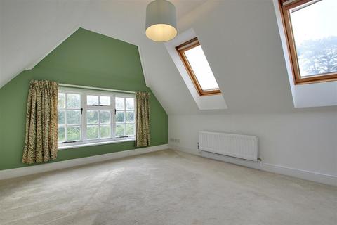 undefined, Mentmore, Buckinghamshire