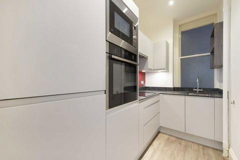 2 bedroom flat for sale, Ridgmount Gardens, London WC1E