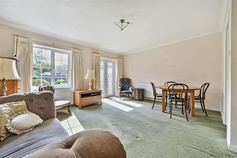 undefined, Chalcraft Close, Liphook