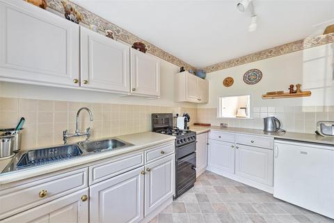 undefined, Chalcraft Close, Liphook