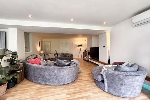 71 Barton Road, Worsley, Manchester, M28 2GX