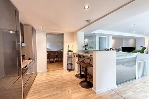 71 Barton Road, Worsley, Manchester, M28 2GX