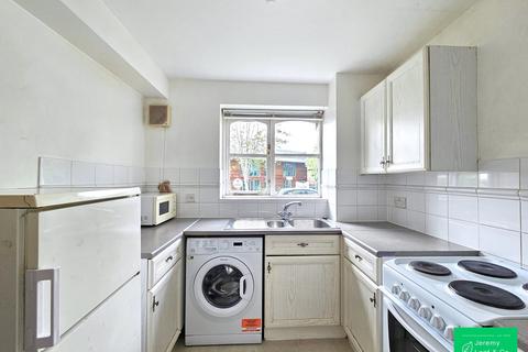 2 bedroom ground floor flat to rent, Vanderville Gardens, East Finchley, N2