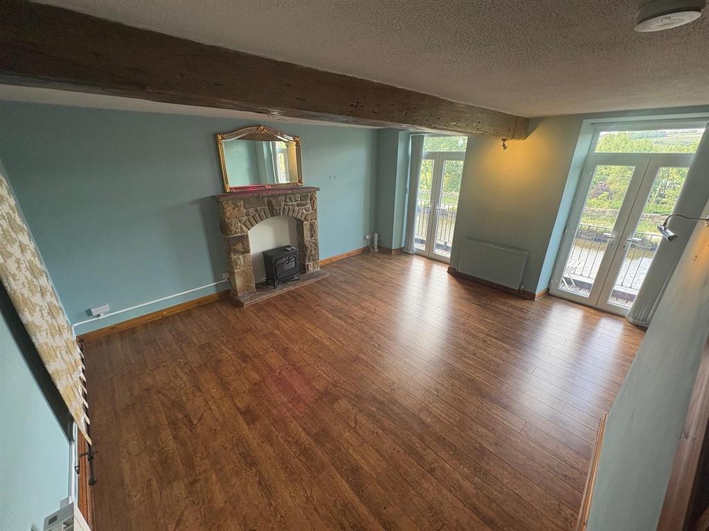 Livingarea1.jpg