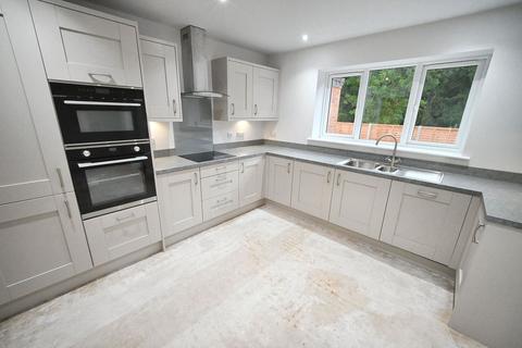 2 bedroom detached bungalow for sale, Henwood Close, Wolverhampton WV6