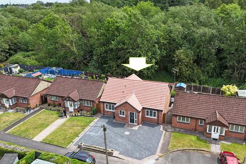2 bedroom detached bungalow for sale, Henwood Close, Wolverhampton WV6