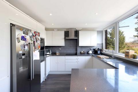 4 bedroom terraced house for sale, Sospel Court, Slough SL2