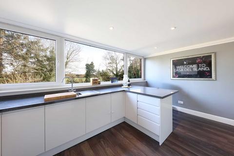 4 bedroom terraced house for sale, Sospel Court, Slough SL2