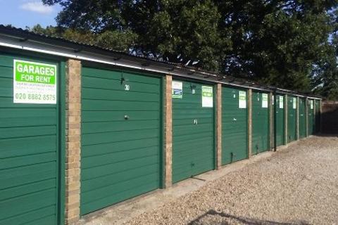 Garage to rent, Wyedale, London Colney AL2