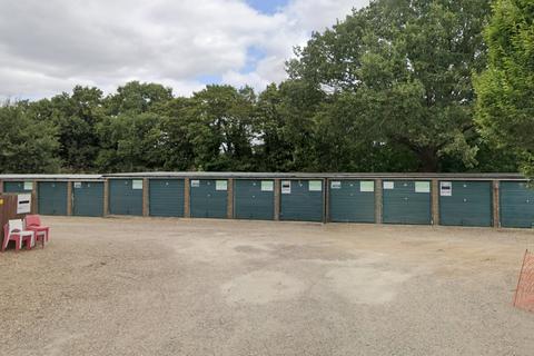 Garage to rent, Wyedale, London Colney AL2