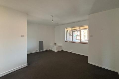 1 bedroom flat for sale, 5 Walpole Buildings, Church Street, Rickmansworth, Hertfordshire, WD3 1BU