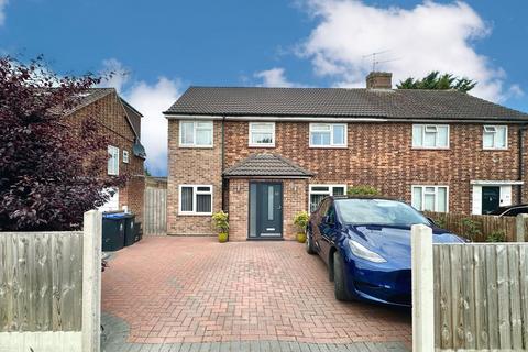 43 Candlemas Mead, Beaconsfield, HP9 1AP