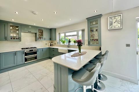 43 Candlemas Mead, Beaconsfield, HP9 1AP