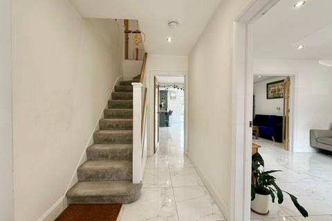 43 Candlemas Mead, Beaconsfield, HP9 1AP