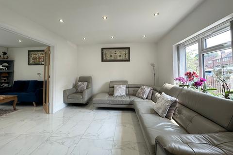 43 Candlemas Mead, Beaconsfield, HP9 1AP