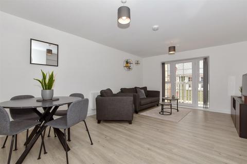 2 bedroom coach house for sale, Amisse Drive, Snodland, Kent