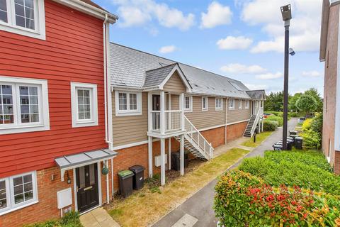 2 bedroom coach house for sale, Amisse Drive, Snodland, Kent