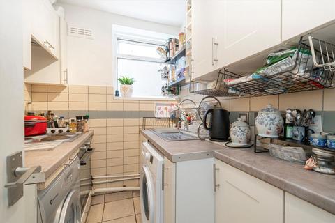 undefined, Buckingham Road, Hampton TW12